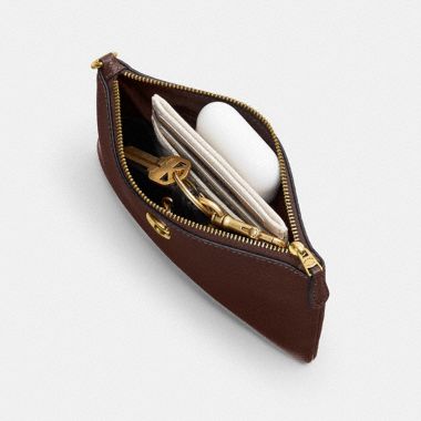 [Coach] Millar Small Flap Walllet CAT57B4RGL ☆送料込☆ Mila Small Flap Wallet With Horse And Carriage Print