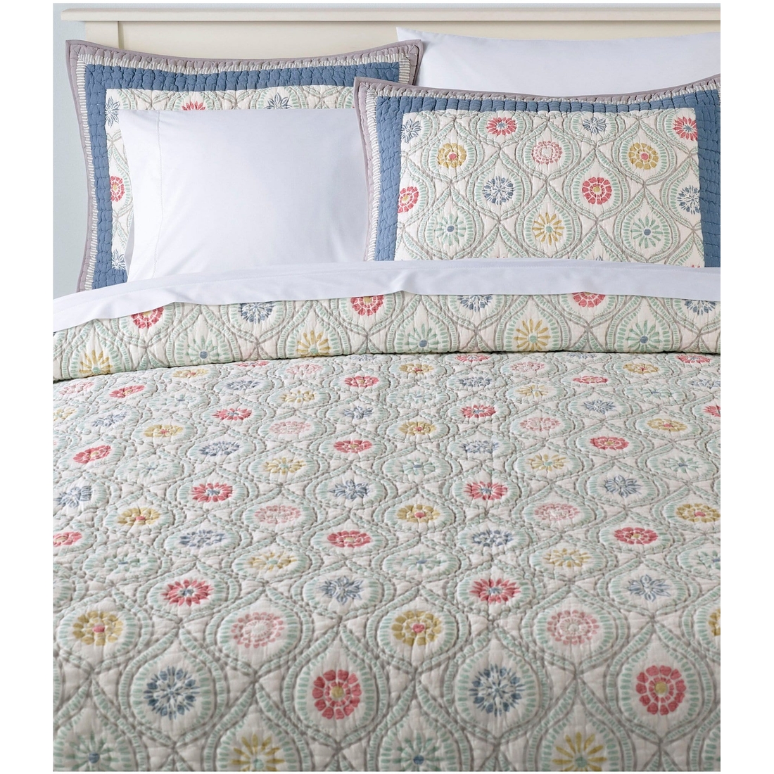 L.l.bean Botanical Border Reversible Quilt