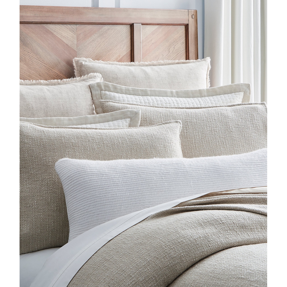Southern Living Simplicity Collection Shelby Comforter