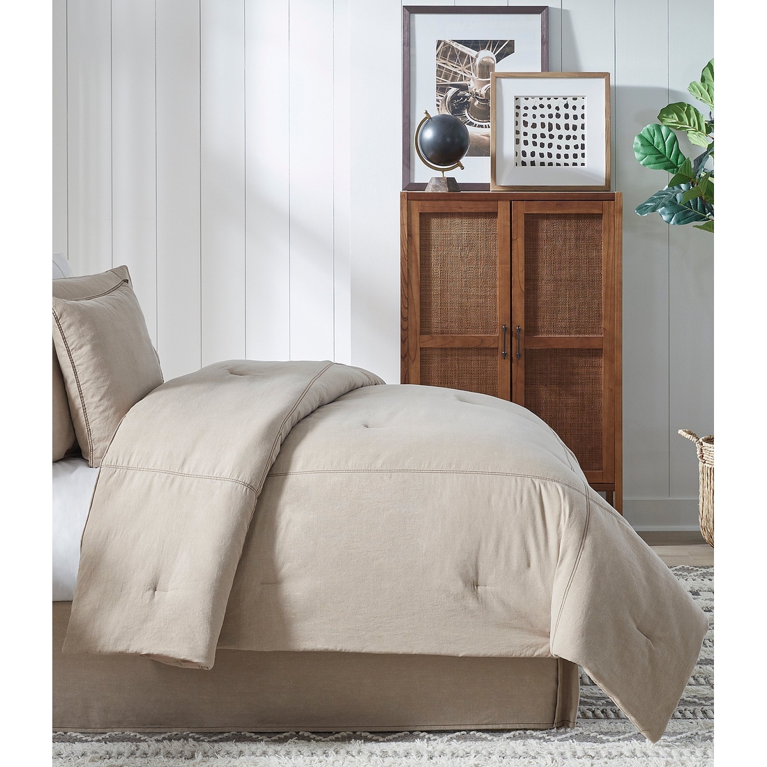 Cremieux Khaki Comforter