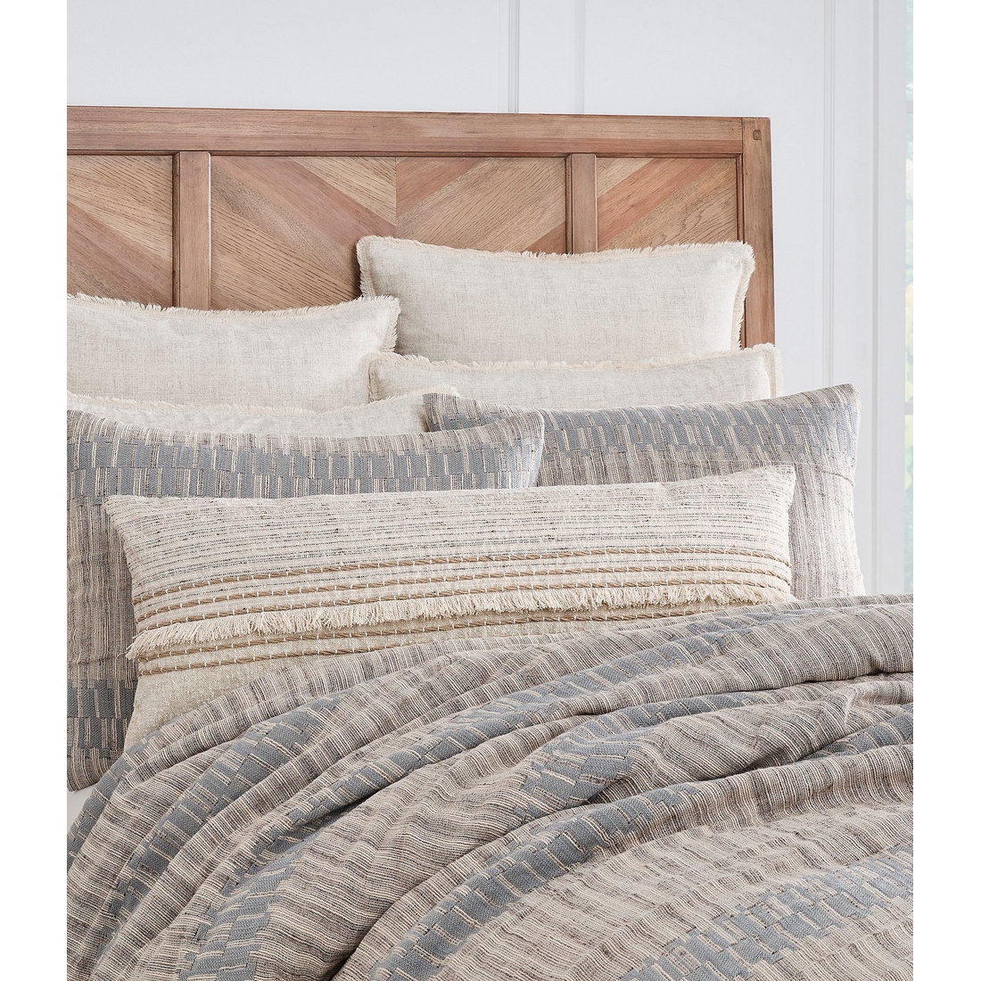 Southern Living Simplicity Collection Sonoma Stripe Pattern Comforter