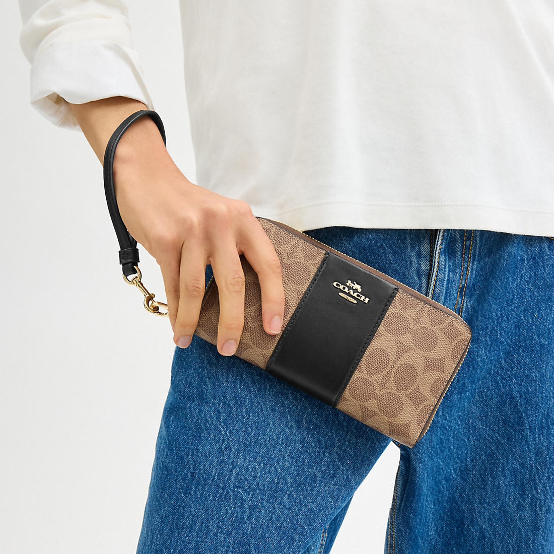 Coach Outlet Coach Long Zip Around Wallet In Signature Canvas With 