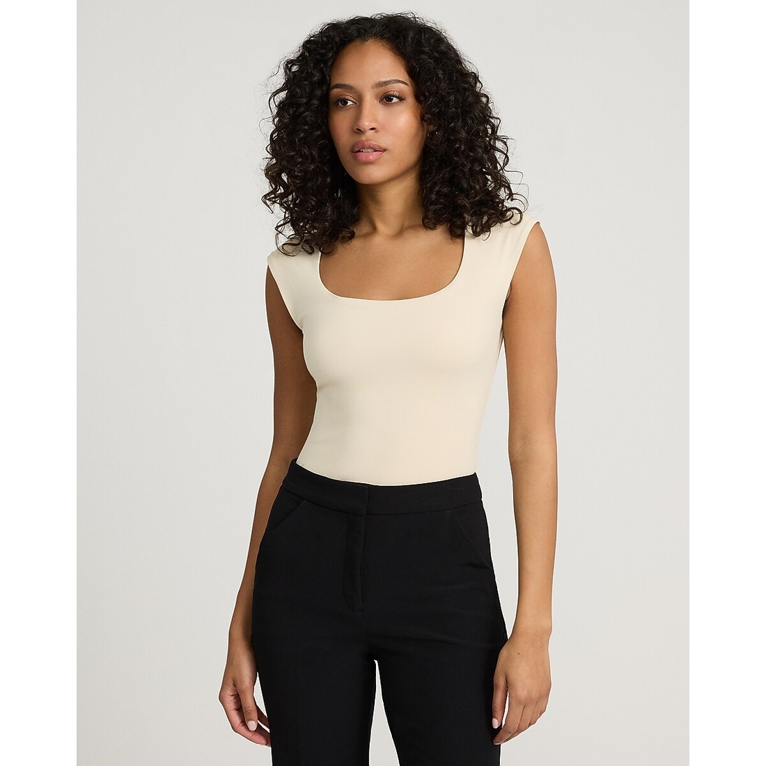 Express Body Contour High Compression Scoop Neck Cap Sleeve Bodysuit