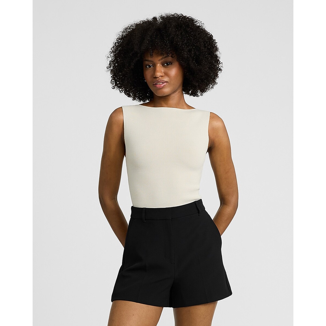 Express Editor Super High Waisted Tailored Shorts in Studio Stretch Twill