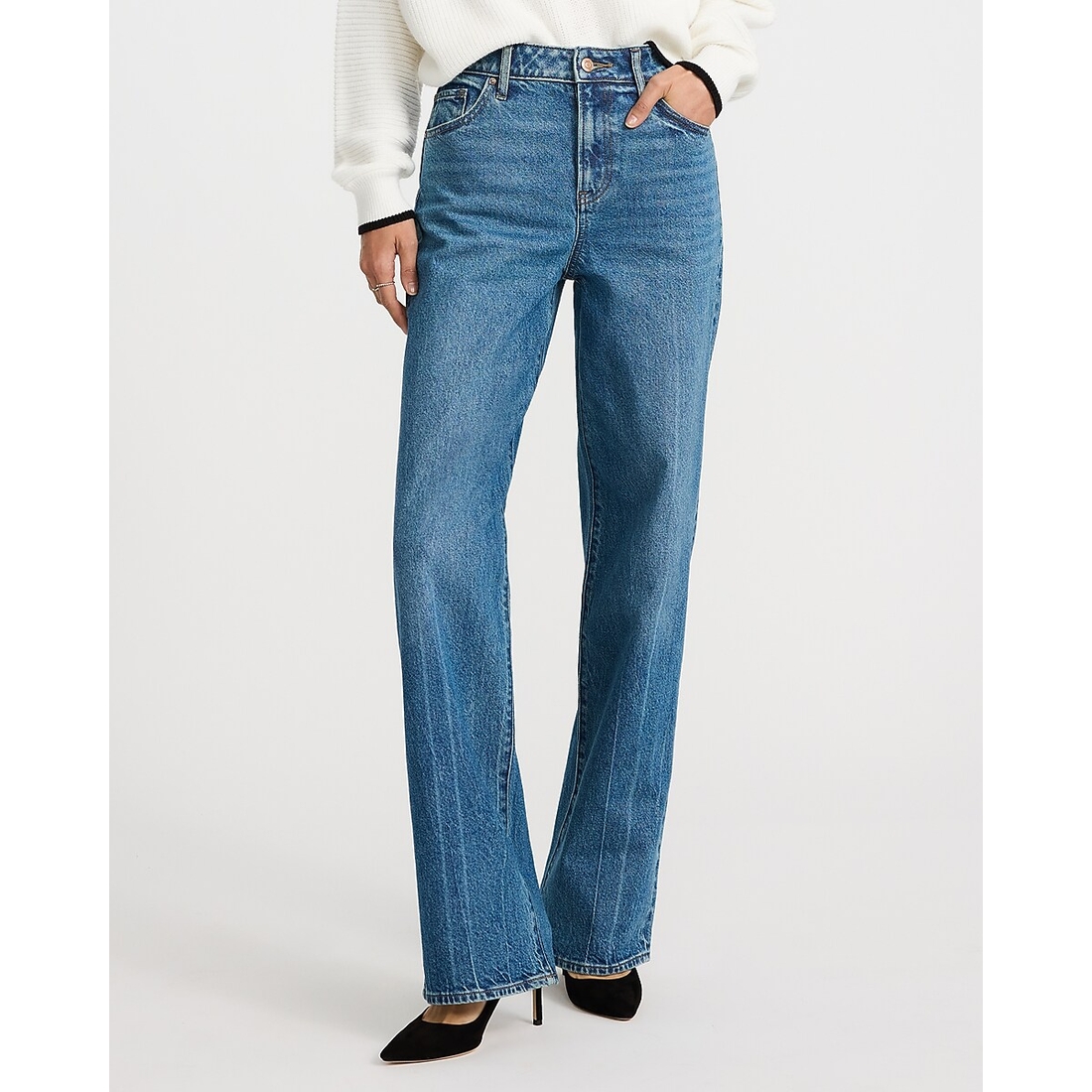 Express High Waisted Relaxed Straight Medium Wash Jeans