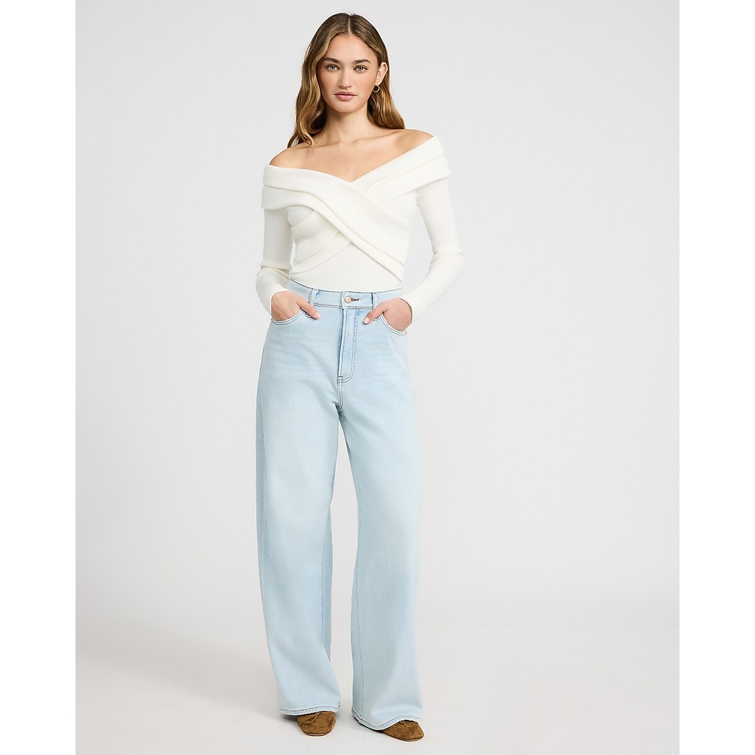 Express Low Slung Baggy Light Wash Jeans