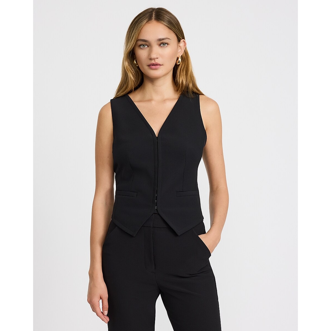 Express Hook & Eye Vest in Studio Stretch Twill