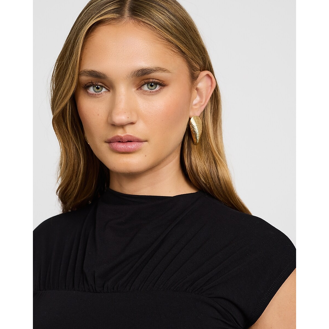 Express Textured Gold Oyster Shell Stud Statement Earrings