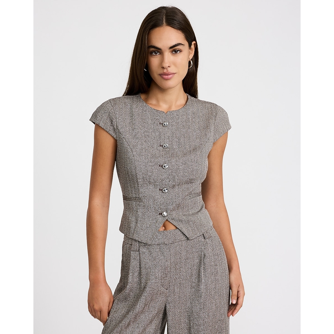 Express Herringbone Novelty Button Short Sleeve Tailored Top