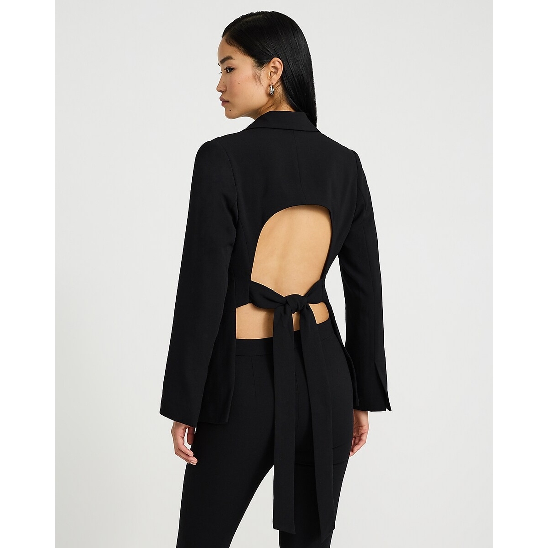 Express x Sarah Jane Nader | The Tie-Back Downtown Blazer