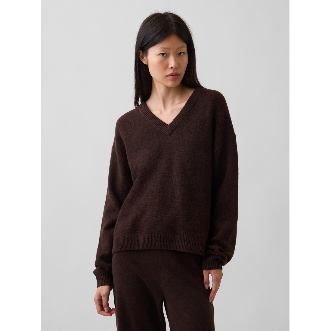Gap Women's Cashsoft Oversized V-Neck Sweater