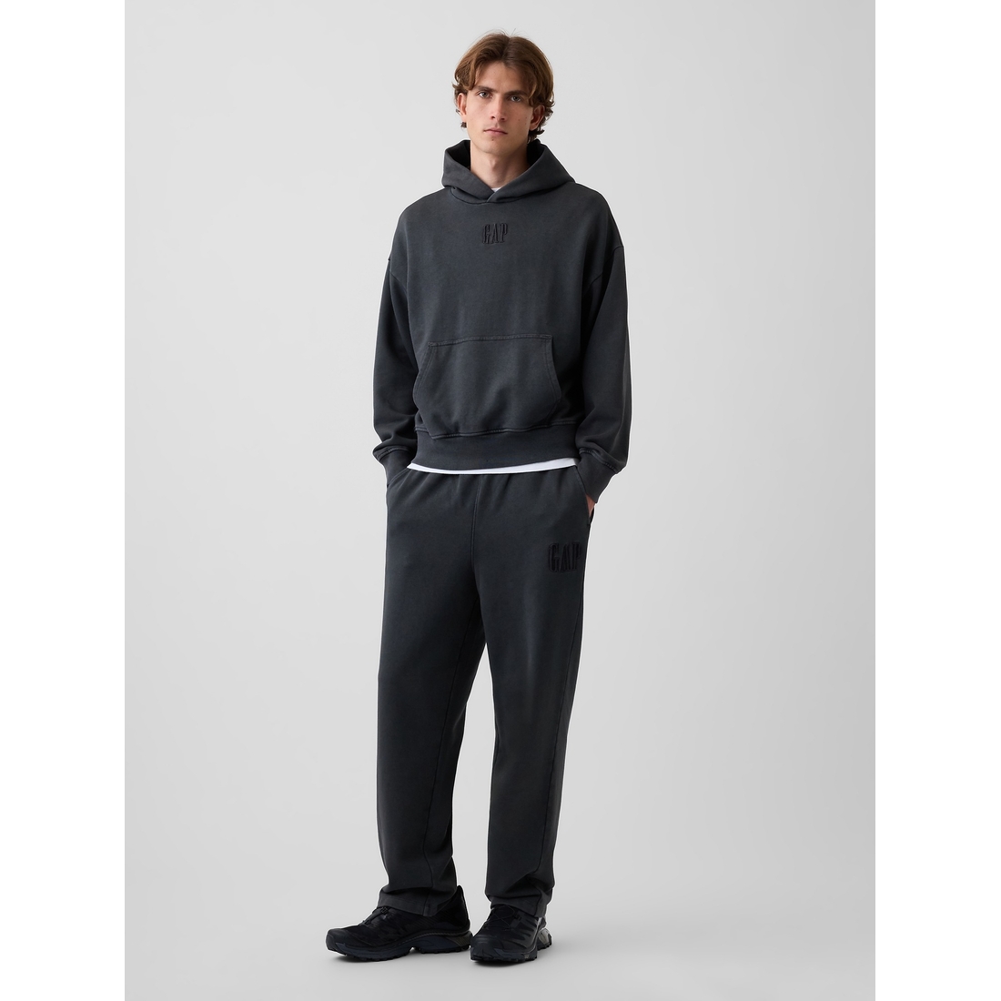 Gap Men's Heavyweight Relaxed Logo Sweatpants