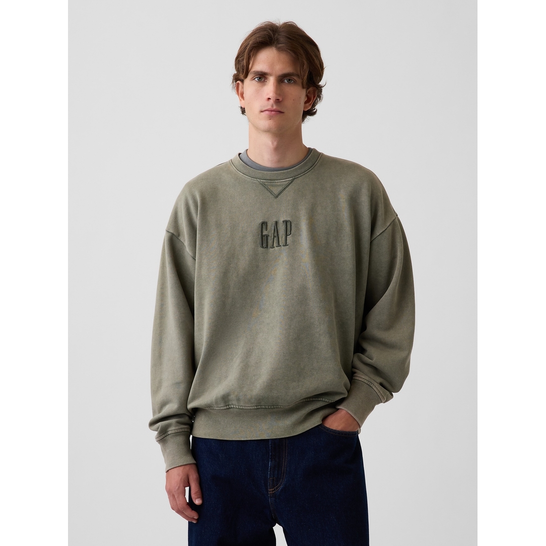 Gap Men's Heavyweight Oversized Logo Sweatshirt