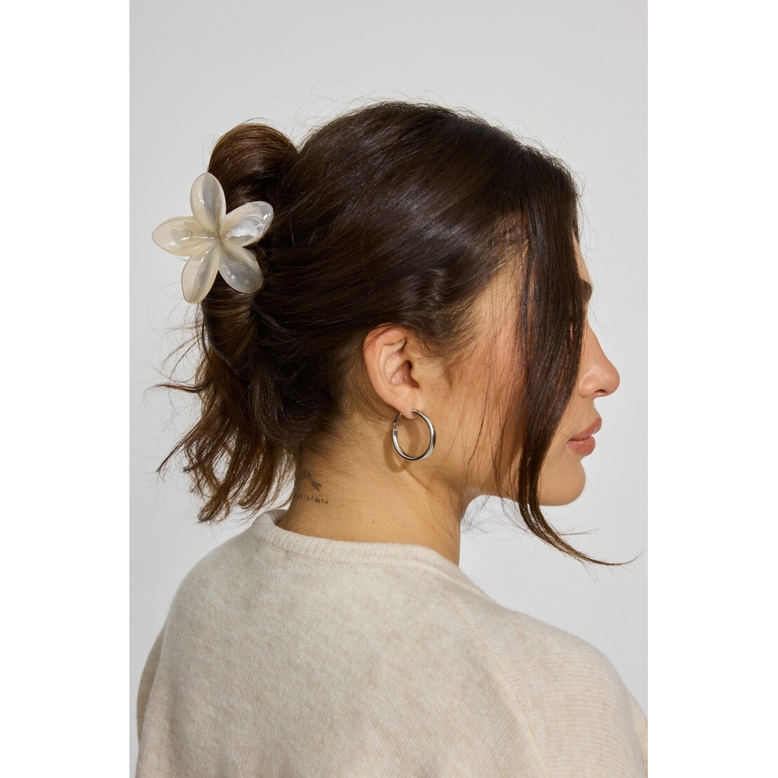 Garage Flower Hair Claw
