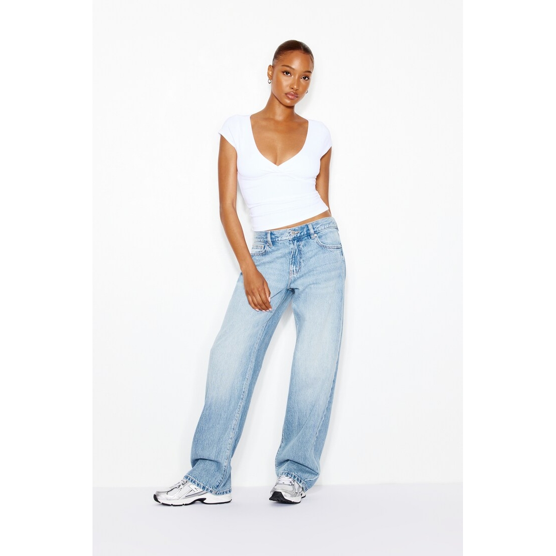 Garage Low Rise Relaxed Jeans