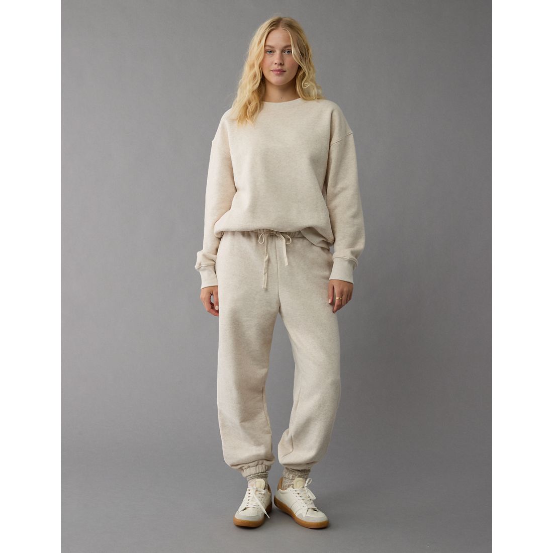 American Eagle AE Everyday Luxe Crew Neck Sweatshirt