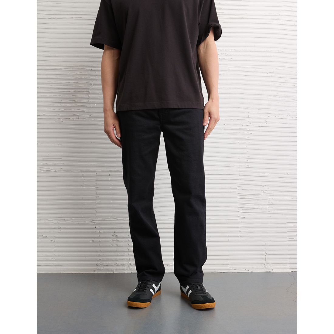 American Eagle AE Relaxed Straight Jean