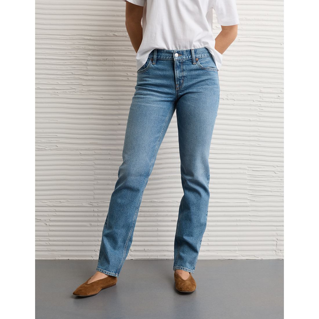 American Eagle AE High-Waisted Straight Jean