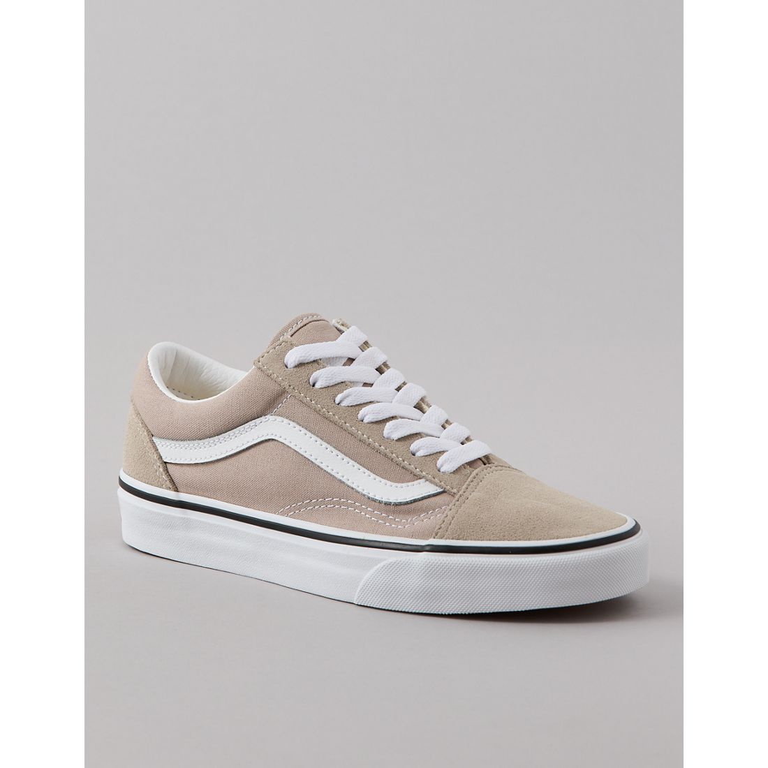 American Eagle Vans Old Skool Sneaker