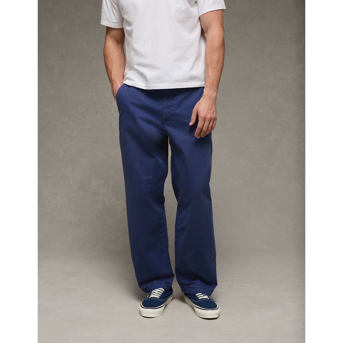American Eagle AE Flex Loose Lived-In Khaki Pant
