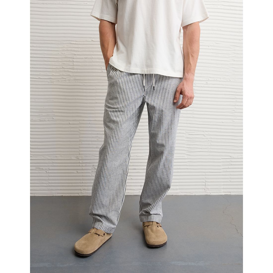 American Eagle AE Pull-On Trekker Pant
