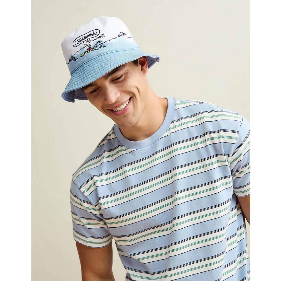 American Eagle AE Snoopy Bucket Hat
