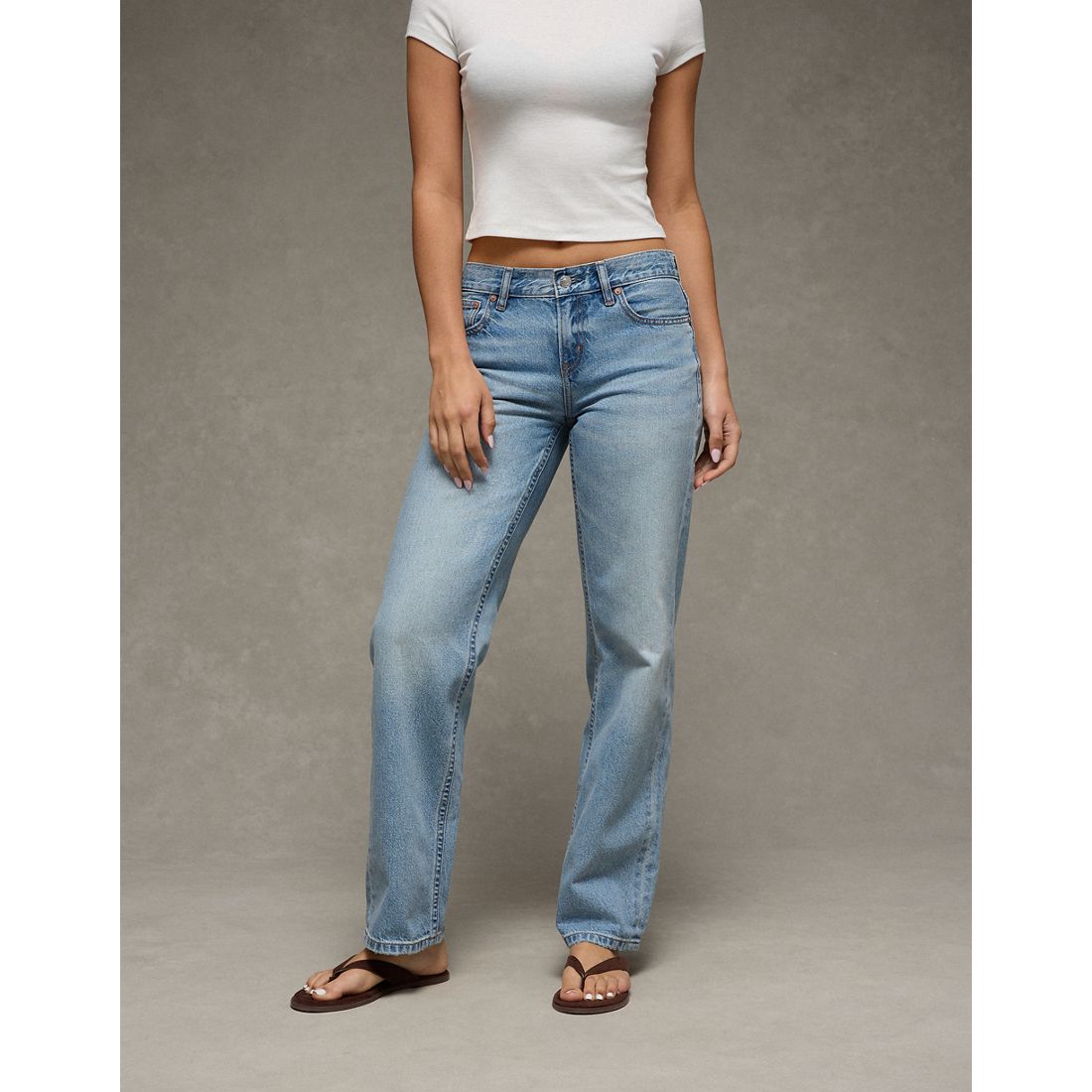 American Eagle AE Low-Rise Classic Straight Jean