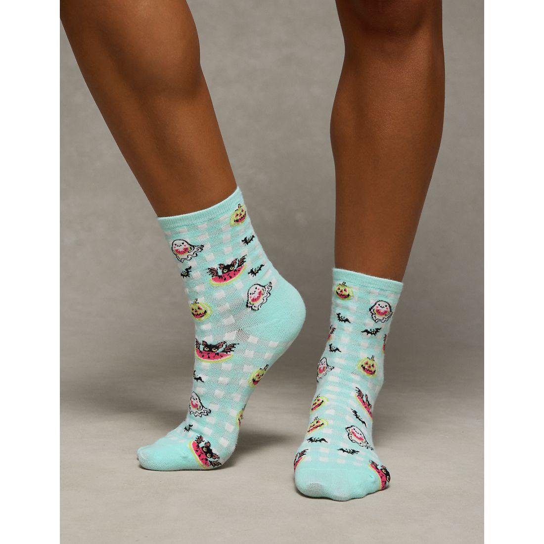 American Eagle AE Graphic Ruffled Cropped Crew Socks