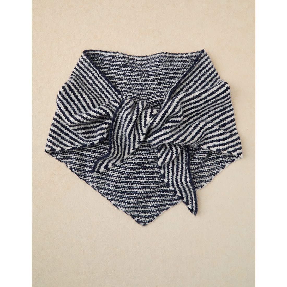 American Eagle AE Whoa So Soft Triangle Scarf