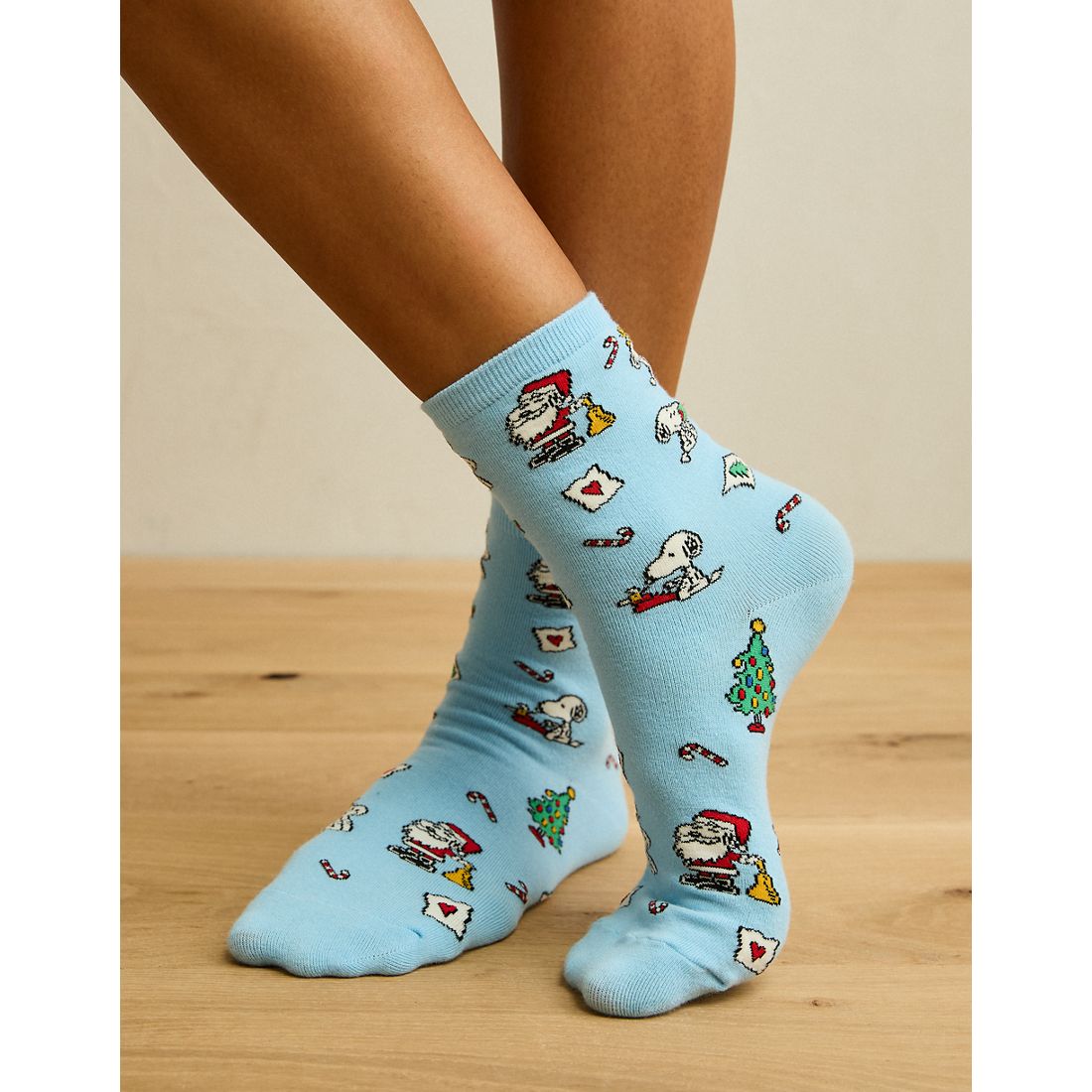 American Eagle AE Snoopy Cropped Crew Socks