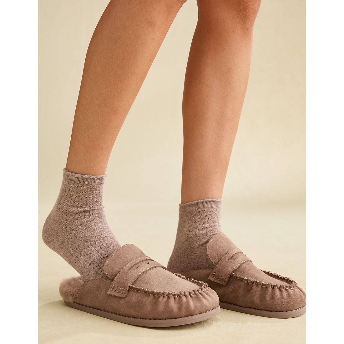 American Eagle AE Pointelle Cropped Crew Socks 2-Pack