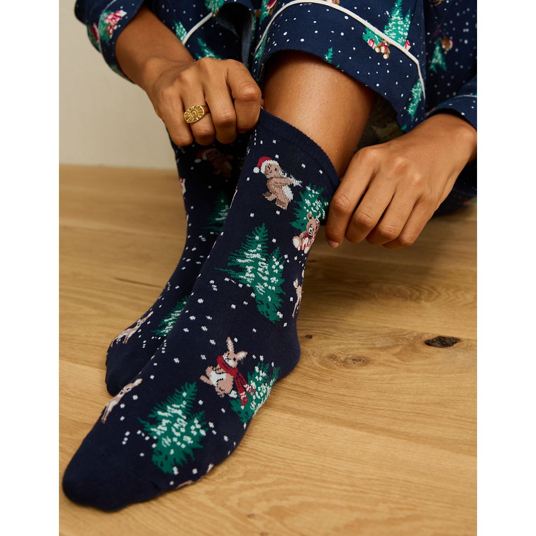 American Eagle AE Graphic Cropped Crew Socks