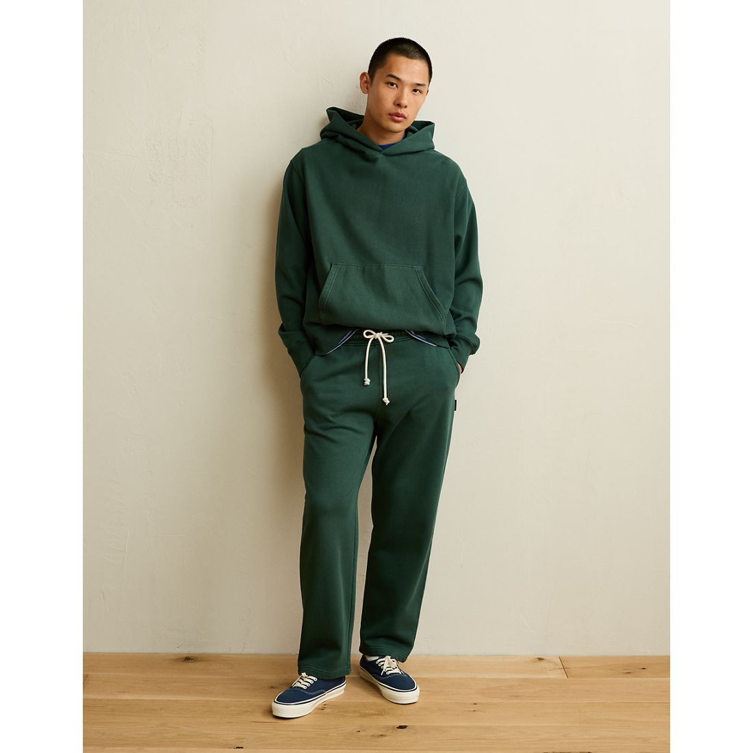 American Eagle AE Laidback Luxe Heavyweight Open-Hem Sweatpant