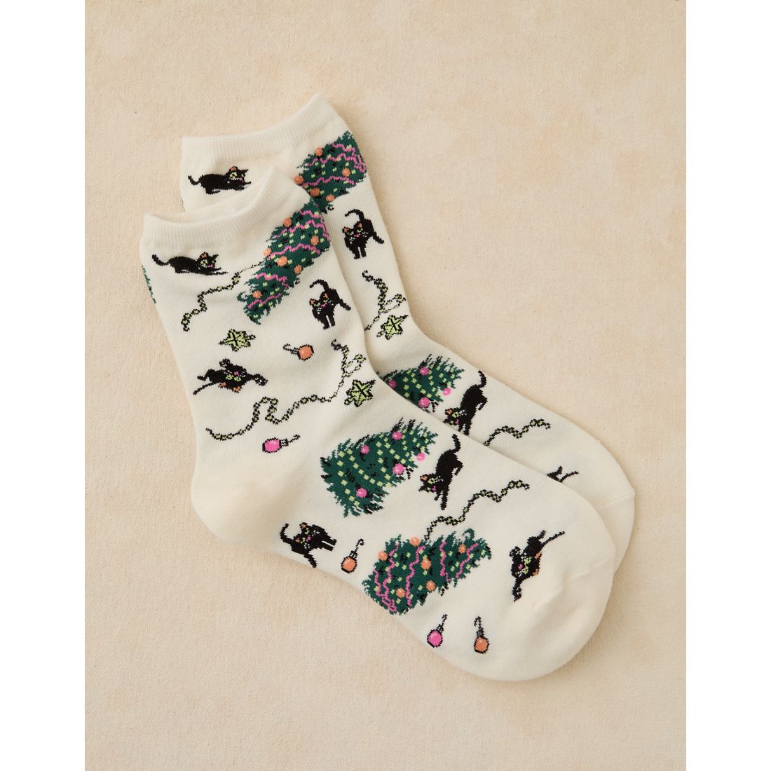 American Eagle AE Graphic Ruffled Cropped Crew Socks