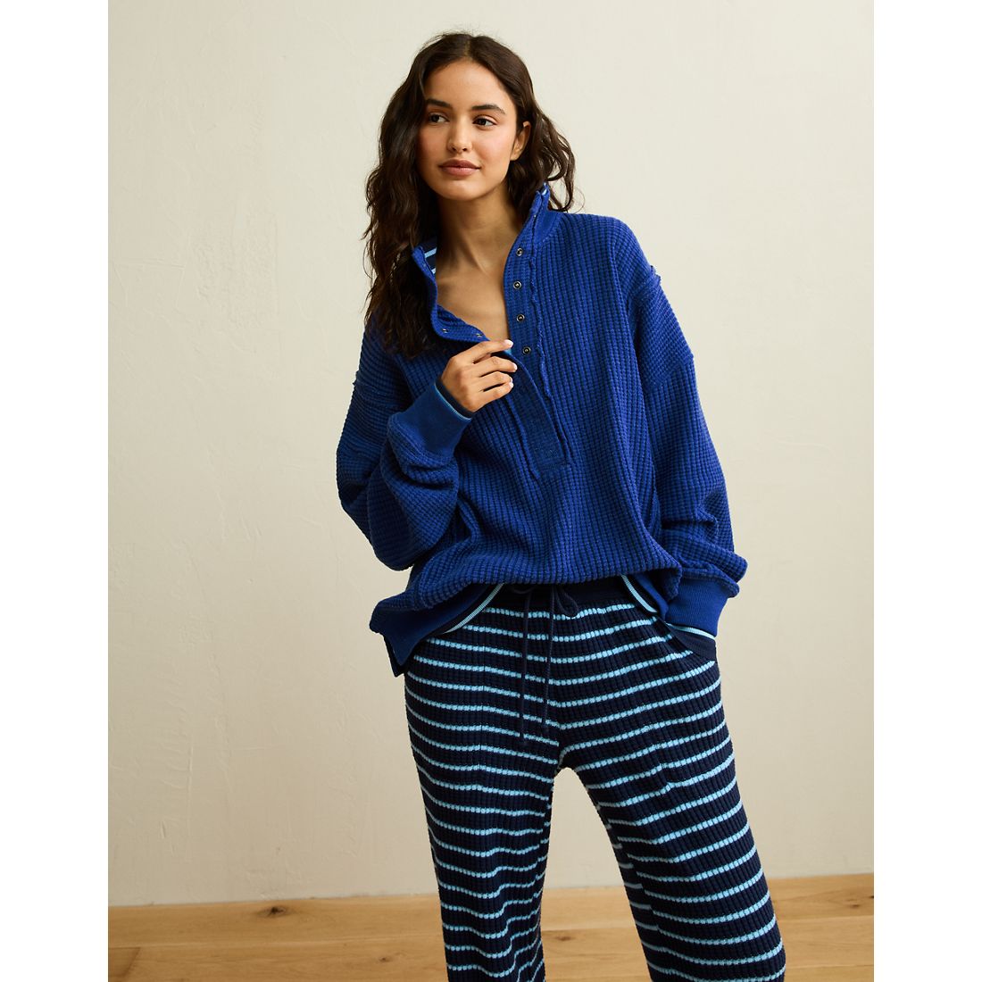 American Eagle AE Big Hug Snap-Front Henley Sweatshirt