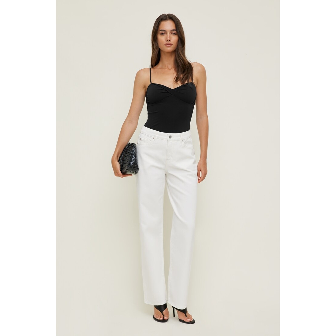 Dynamite Mika Mid Rise Relaxed Straight Leg Jeans