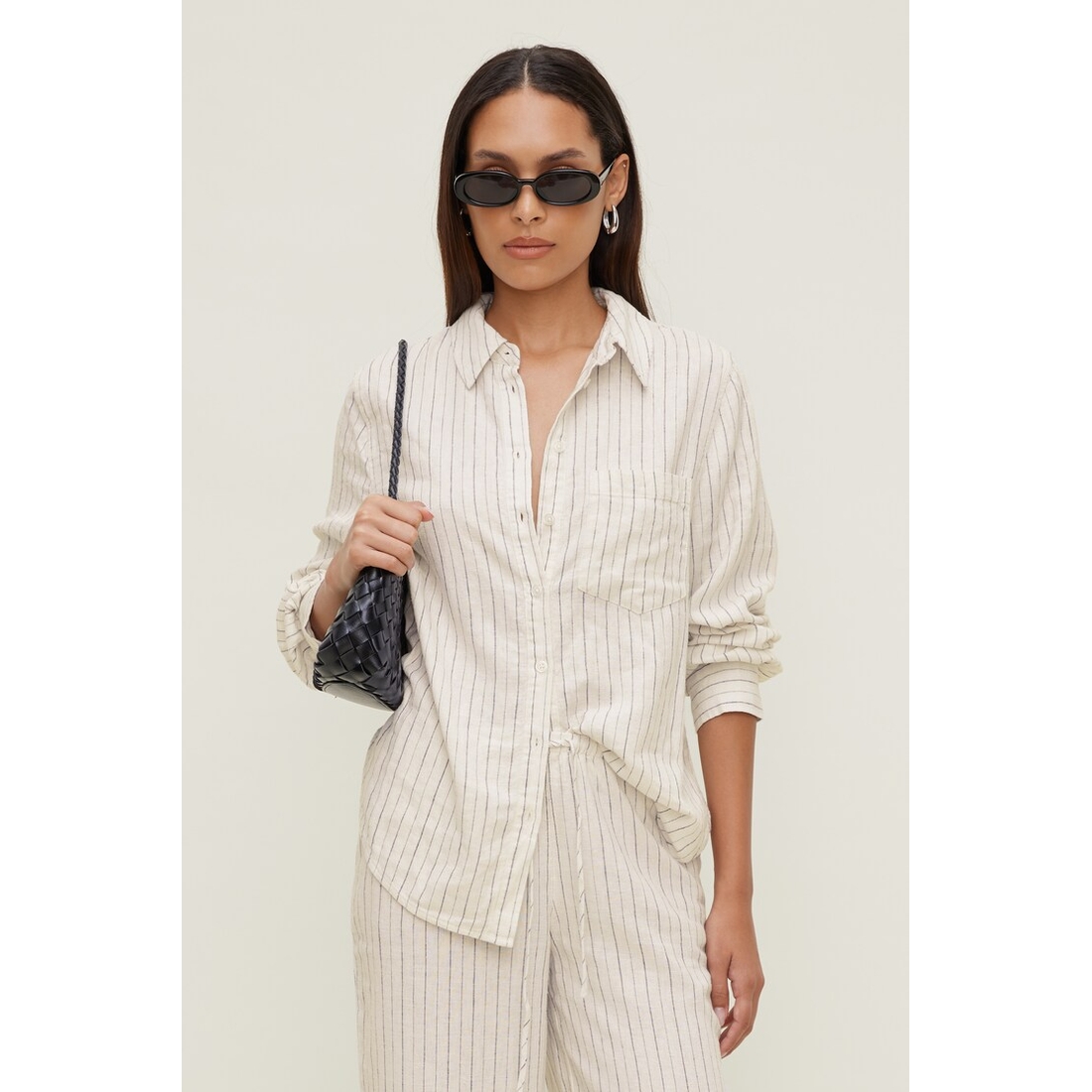 Dynamite Isla Oversized Linen Shirt