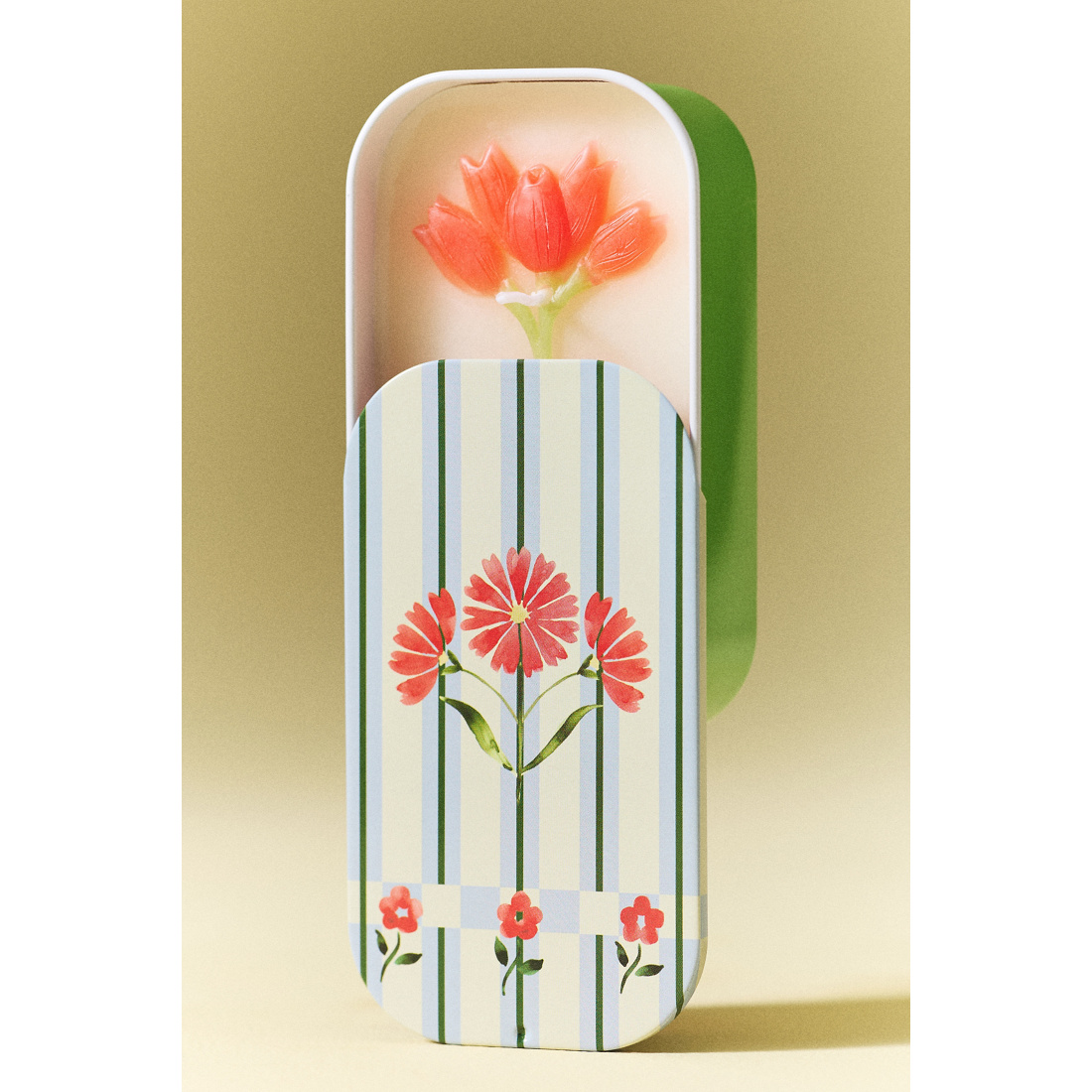 Maeve Floral Wildflower Bouquet Tinned Candle - Thumbnail 3