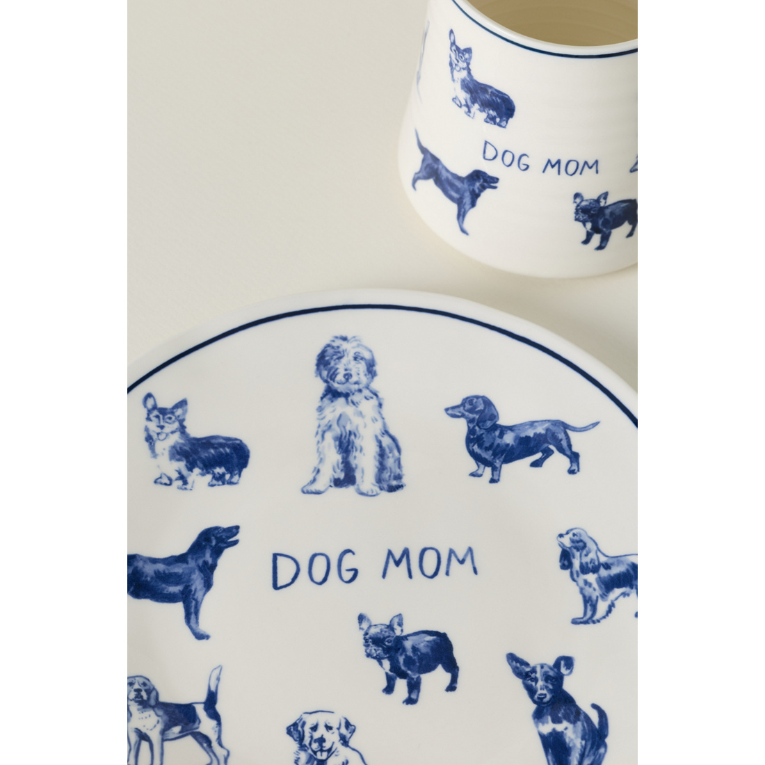 20 oz coffee mug funny Holding Coffee Pretty Busy Coffee Mug