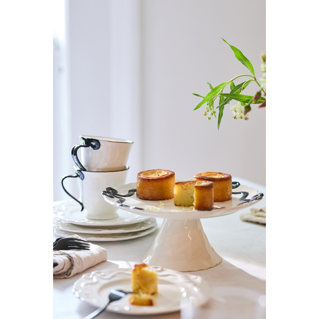 Anthropologie Benedita Bow Cake Stand - Thumbnail 2