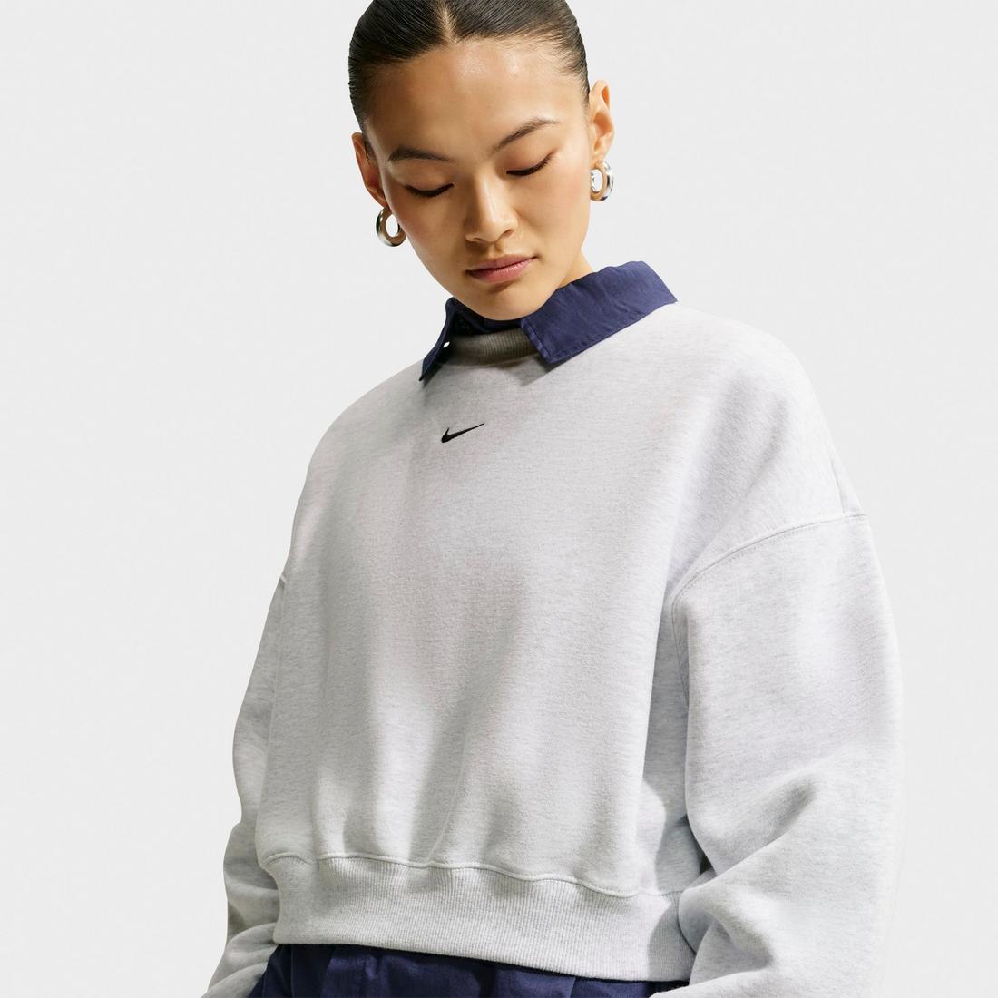 Nike Women's Studio Fleece Medium Weight Oversized Cropped Crewneck Sweatshirt