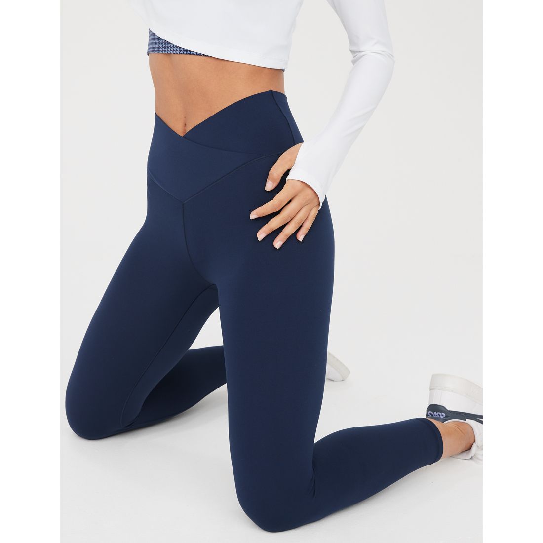 Offline Real Me High Waisted Crossover Legging
