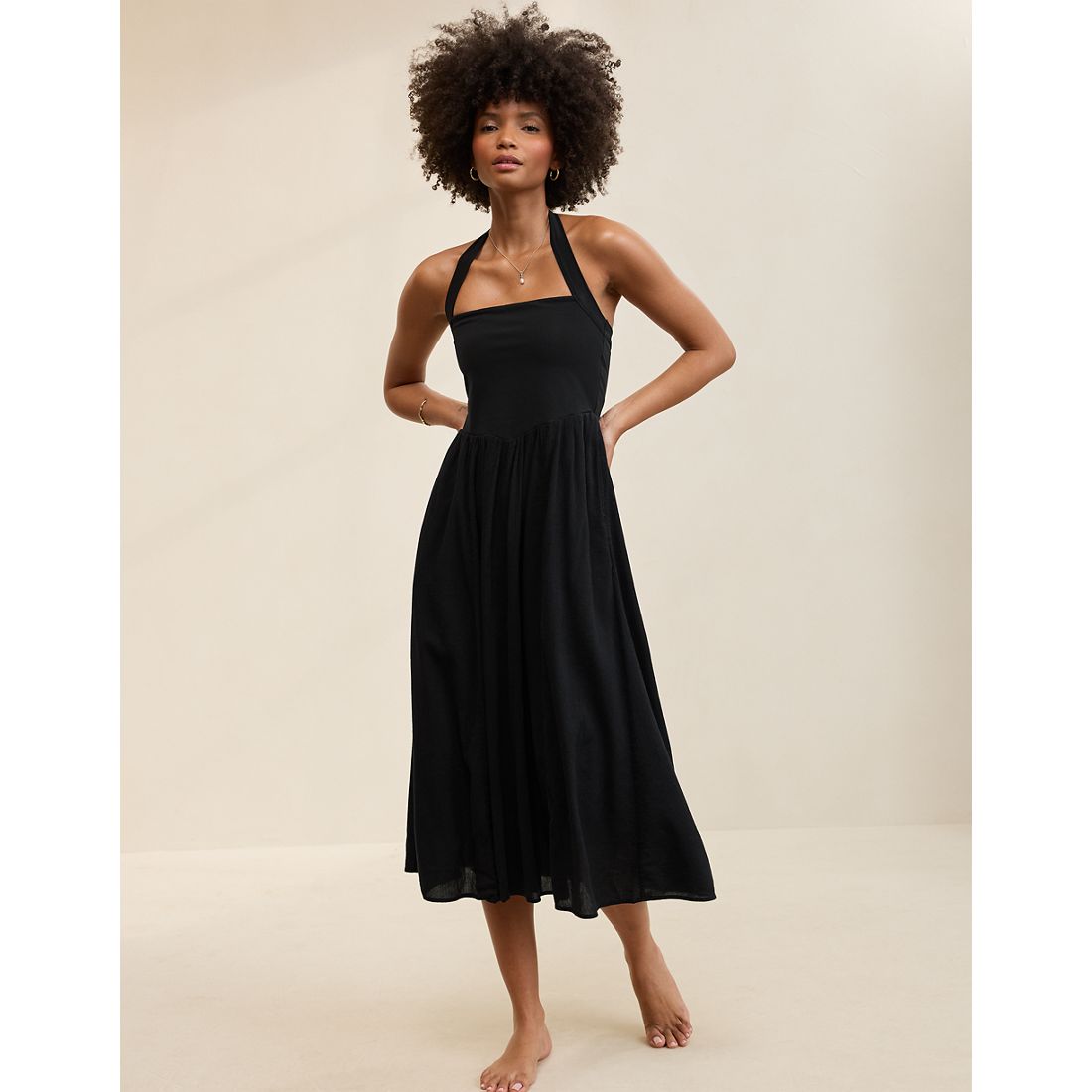 Aerie At The Barre Halter Dress available now at St. Louis Premium Outlets Aerie At The Barre Halter Dress available now at St. Louis Premium Outlets