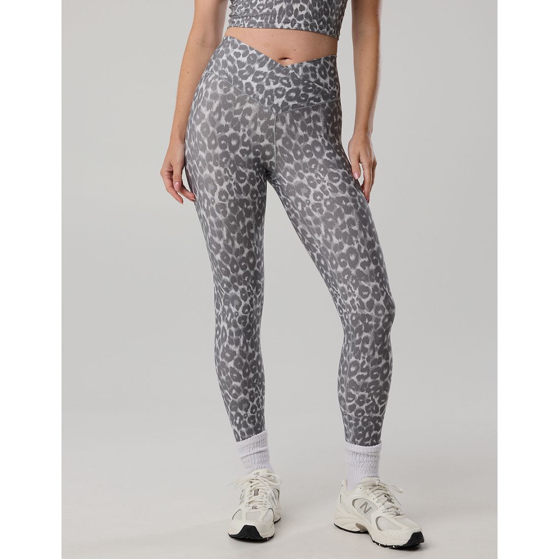 Offline Real Me High Waisted Crossover Legging