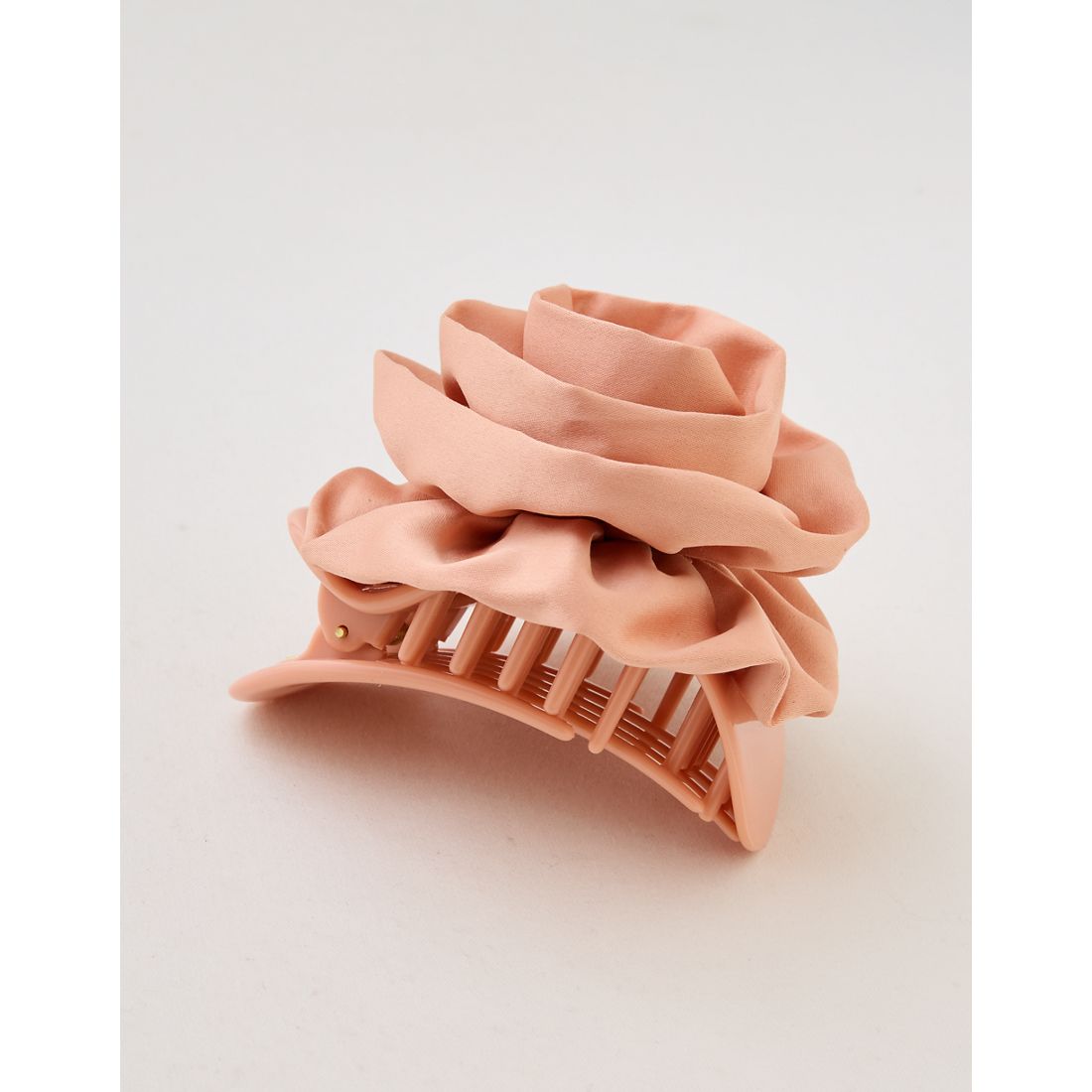 Aerie Kitsch Rosette Flat Cloud Clip