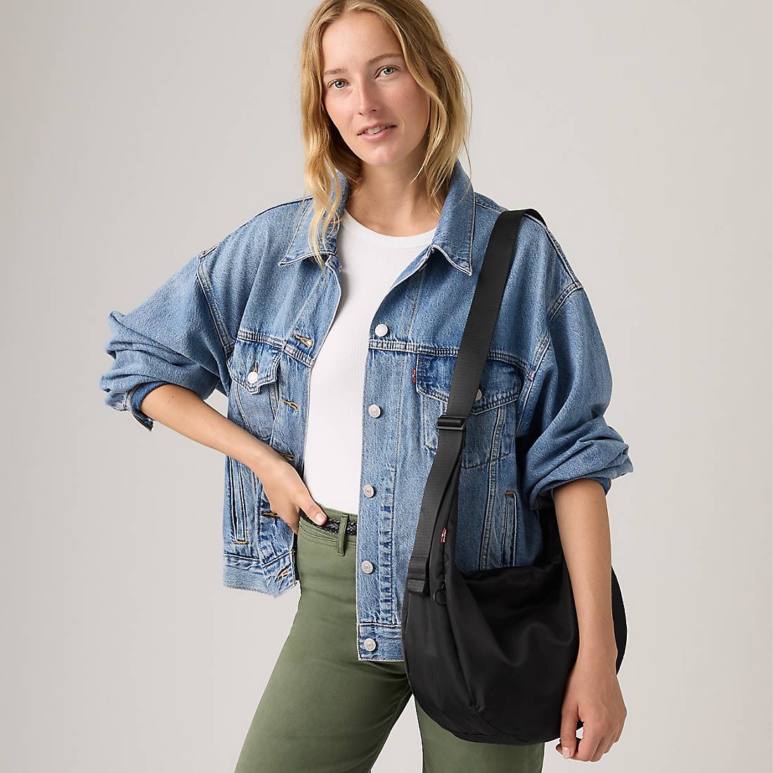 Levi s Brooklyn Medium Shoulder Bag