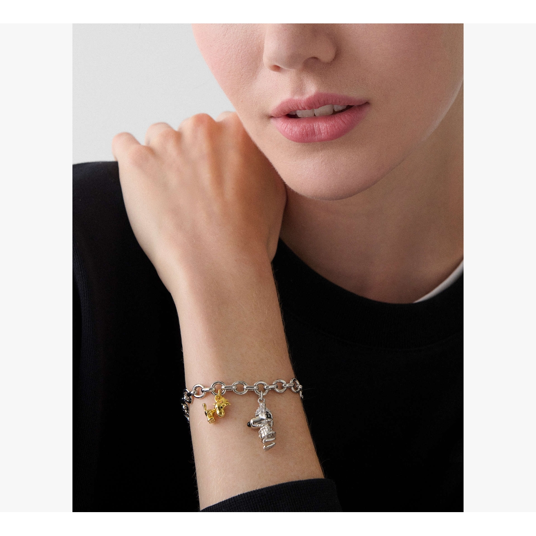 kate spade ピーナッツ パファー キーフォブ スヌーピー チャーム Kate Spade New York Outlet Snoopy Charm Bracelet available now at