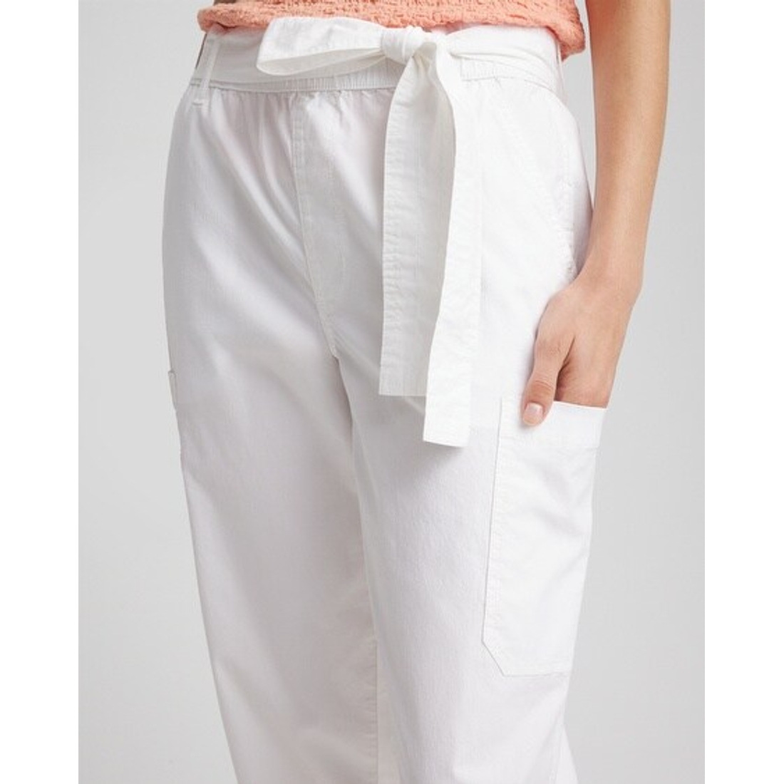 Women's Poplin Pull-On Tapered-Leg Cropped Pants in White Women's Poplin Pull-On Tapered-Leg Cropped Pants in White