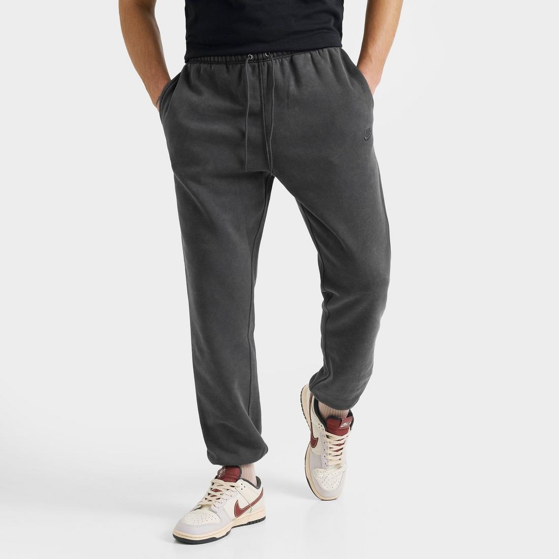 nike club casual fit cuffed sweatpants in gray