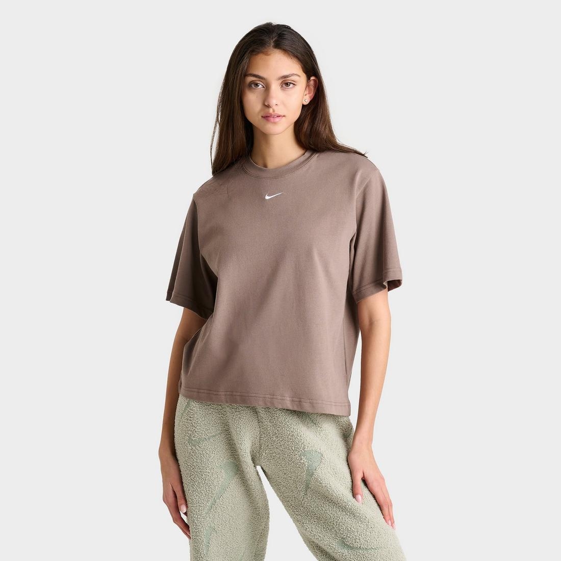 Nike Women's Sportswear Essential Boxy T-Shirt available now Nike Women's Sportswear Essential Boxy T-Shirt available now